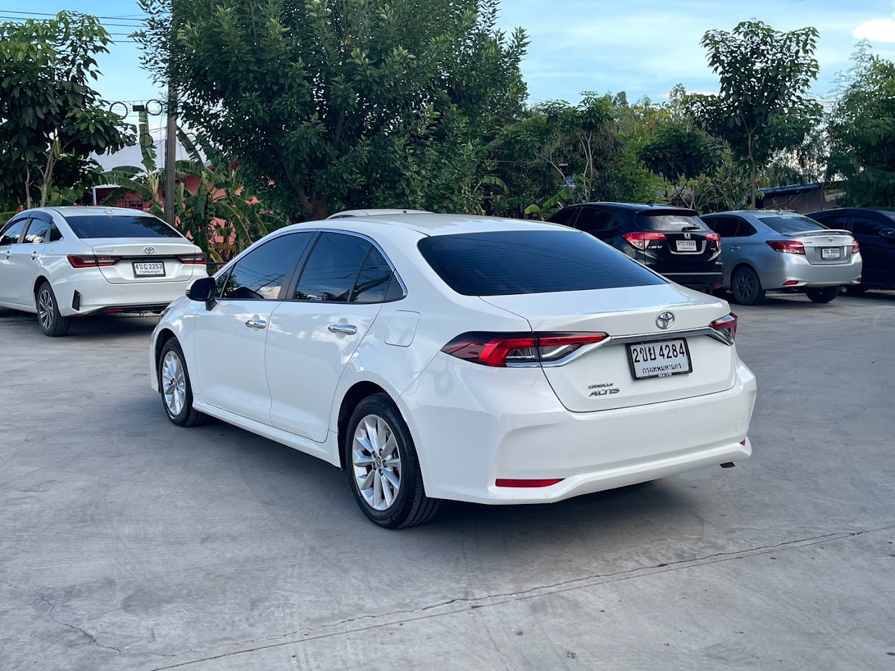 2021 Toyota Altis 1.6G มือสอง สีขาว รูปที่ 6