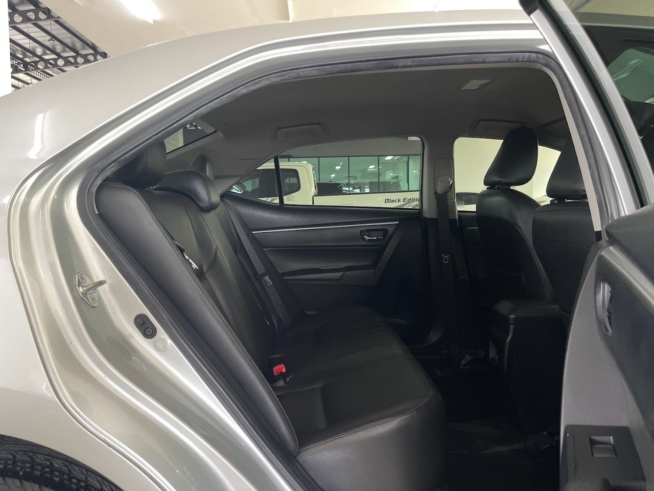2017 Toyota Altis 1.8E รูปที่ 14