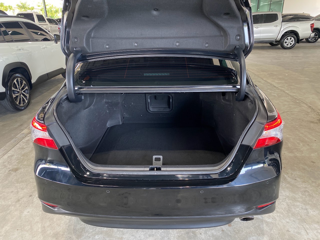 2021 Toyota Camry 2.0G รูปที่ 9
