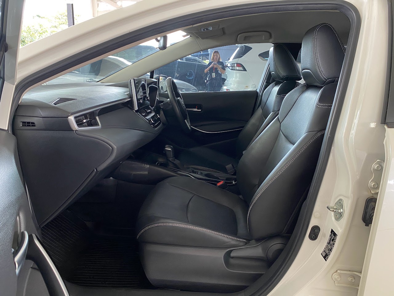 2020 Toyota Altis 1.8Hybrid Entry มือสอง สีขาว รูปที่ 13