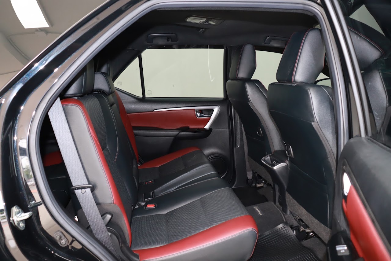 2021 Toyota Fortuner 2.4Legender 2WD รูปที่ 11