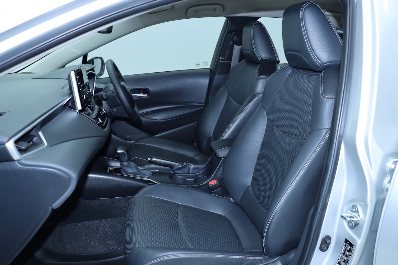 2020 Toyota Altis 1.6G มือสอง สีบรอนซ์เงิน รูปที่ 5
