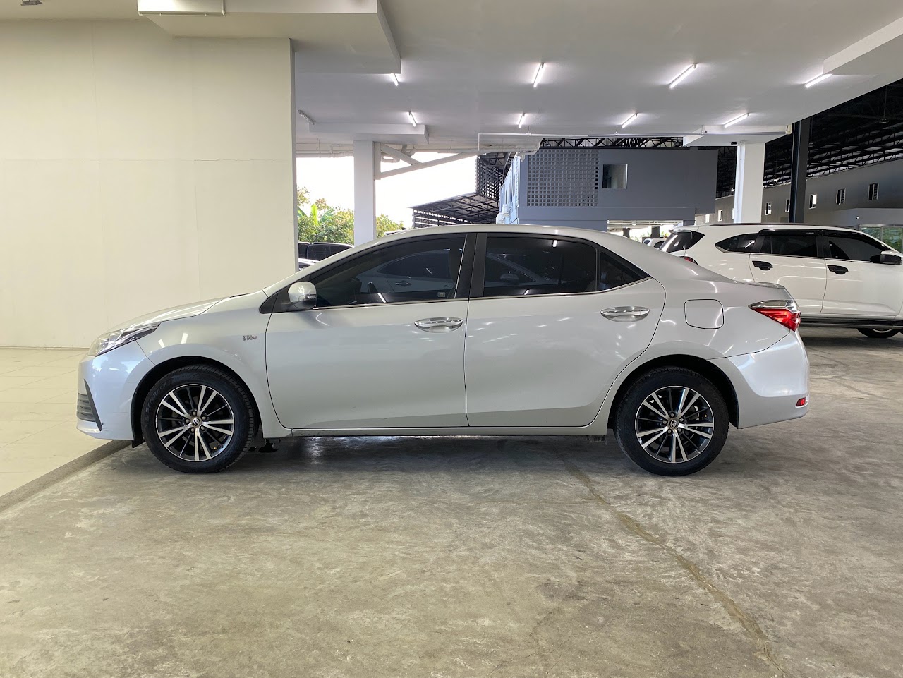 2018 Toyota Altis 1.6G รูปที่ 4