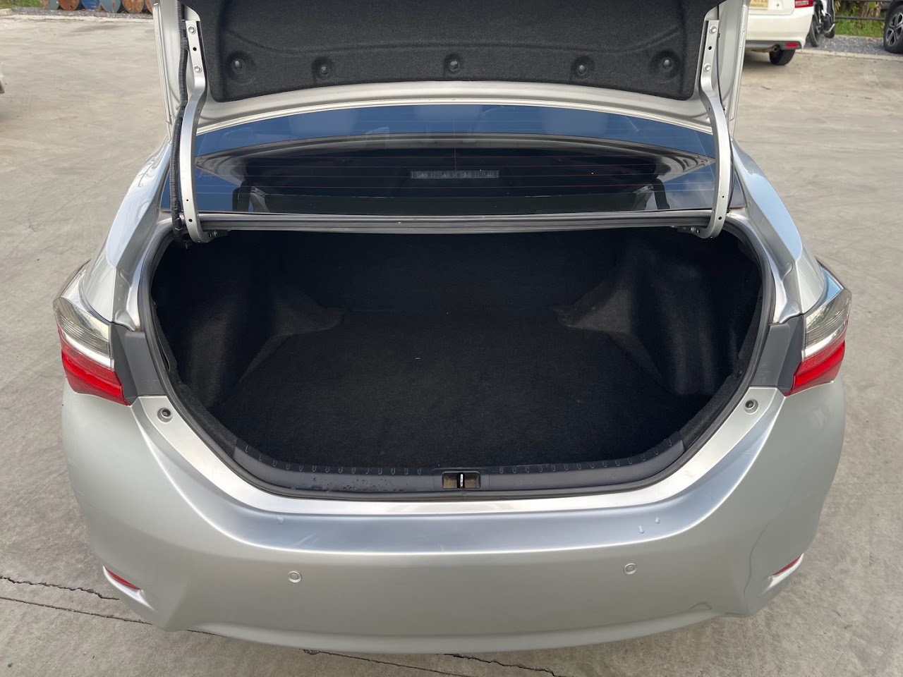 2018 Toyota Altis 1.6G รูปที่ 9
