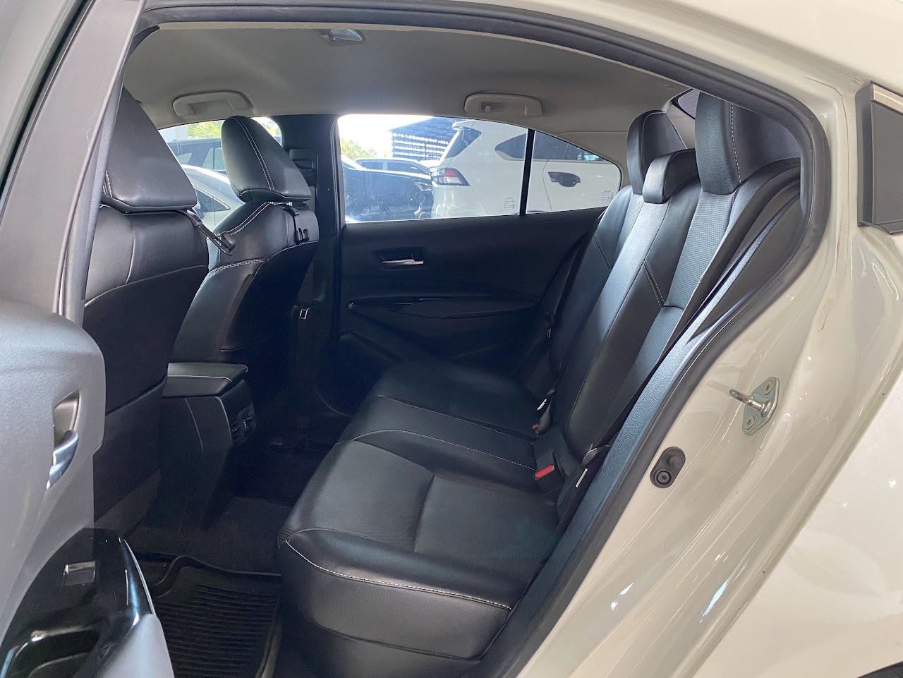 2020 Toyota Altis 1.8Hybrid Entry มือสอง สีขาว รูปที่ 14