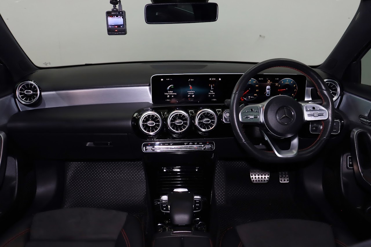 2018 Mercedes-Benz A-Class A200 AMG Dynamic มือสอง สีดำ รูปที่ 7
