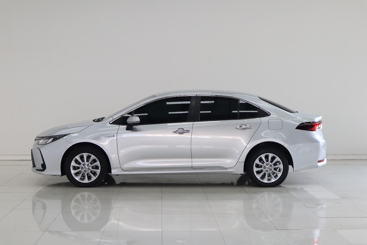 2021 Toyota Altis 1.8Hybrid Smart มือสอง สีบรอนซ์เงิน รูปที่ 5