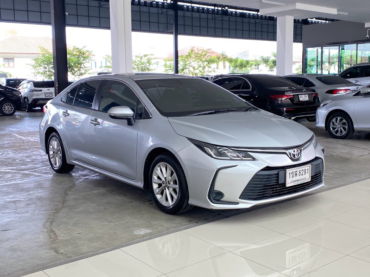 2021 Toyota Altis 1.6G มือสอง สีบรอนซ์เงิน รูปที่ 3