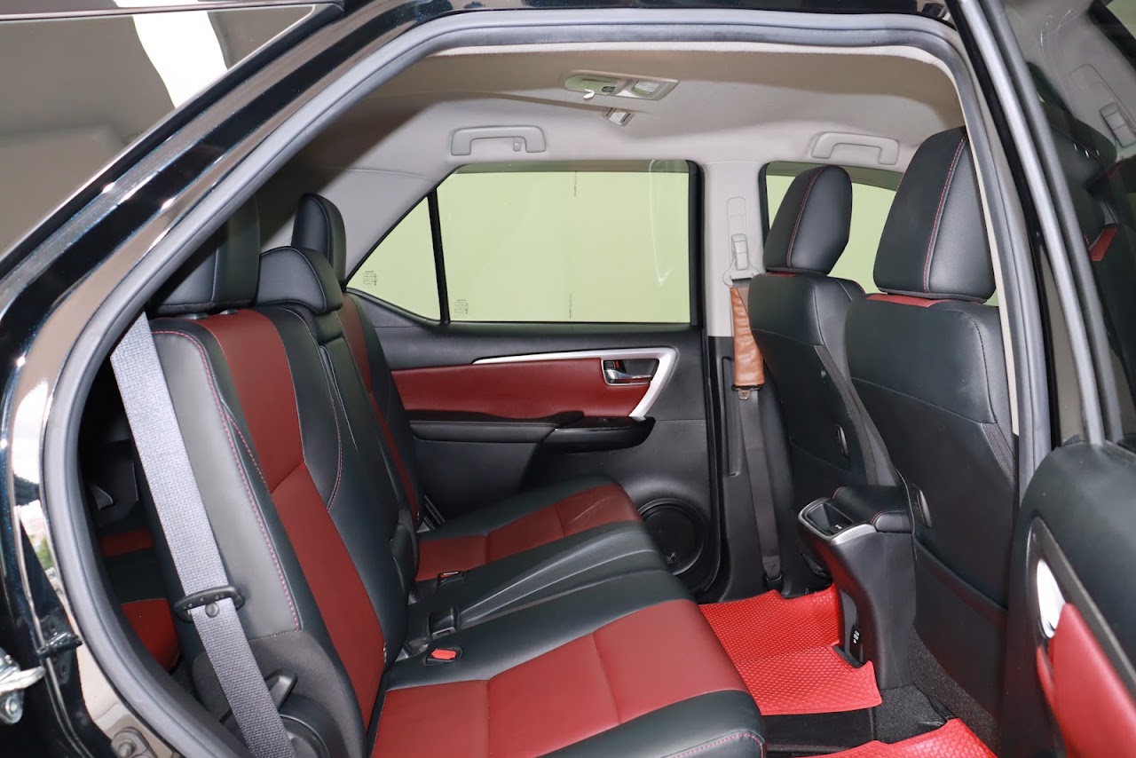 2018 Toyota Fortuner 2.8TRD-SPORTIVO 2WD รูปที่ 11