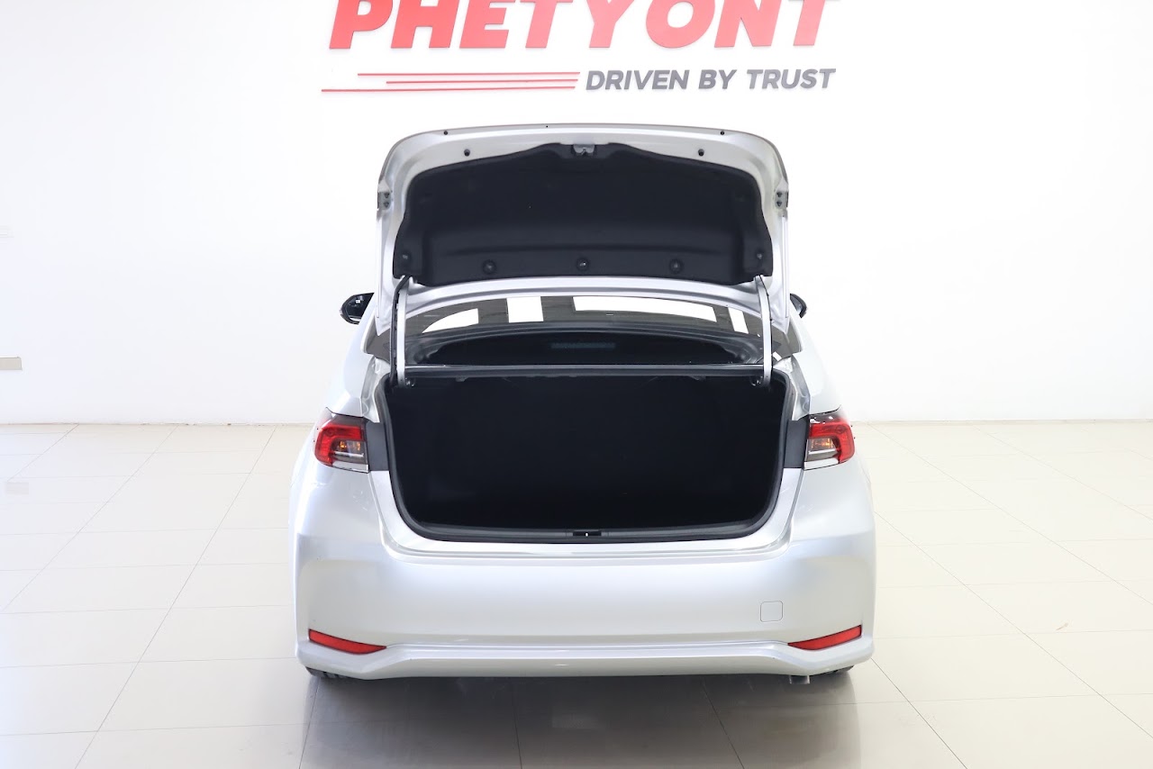 2021 Toyota Altis 1.6G มือสอง สีบรอนซ์เงิน รูปที่ 2