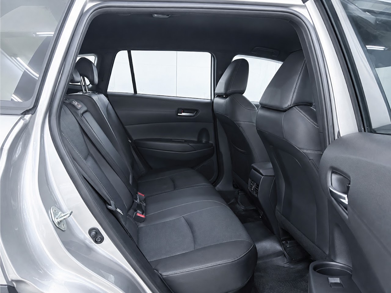 2023 Toyota Corolla Cross 1.8Hybrid Smart รูปที่ 8