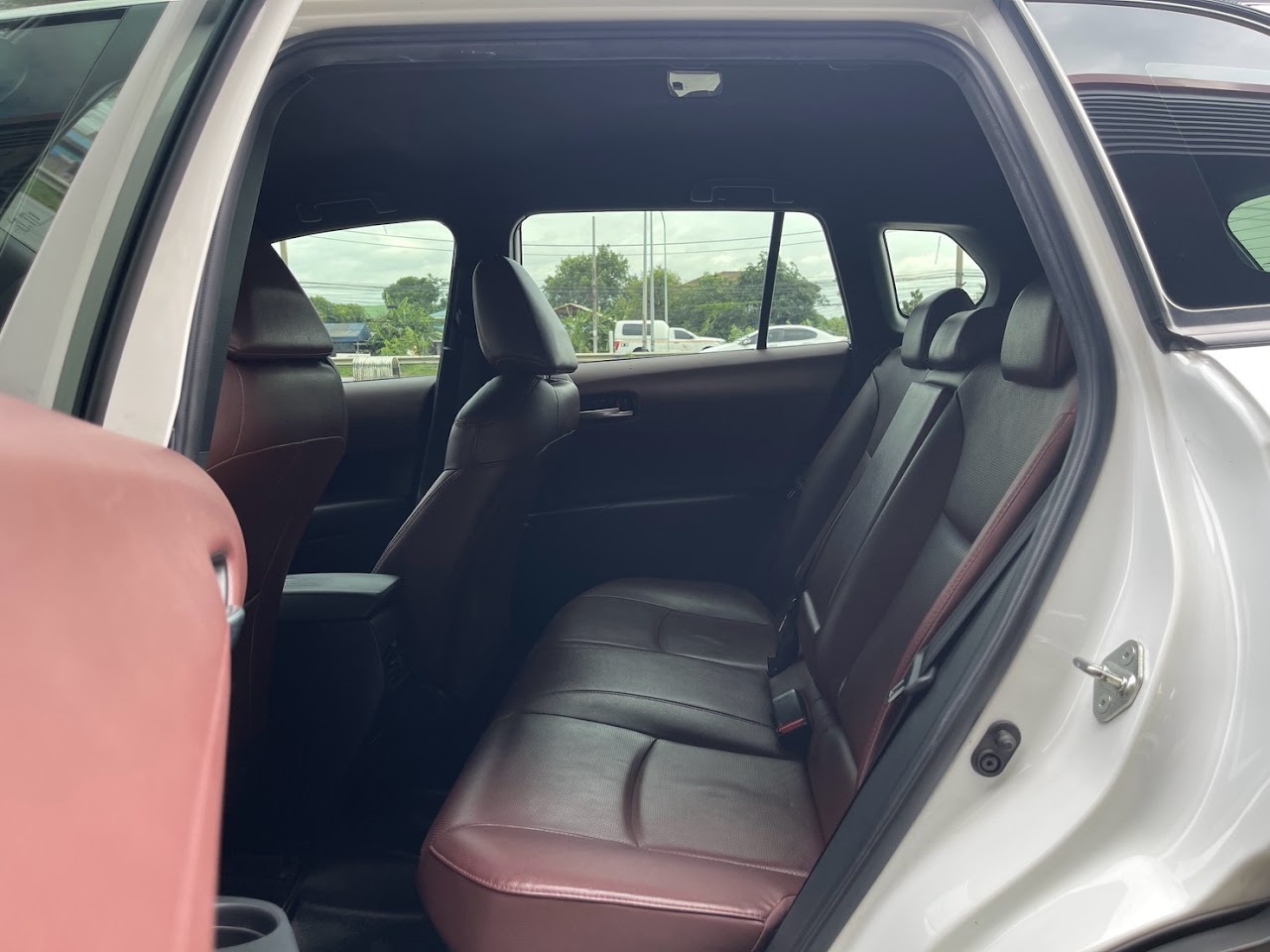 2020 Toyota Corolla Cross 1.8Hybrid Premium รูปที่ 15