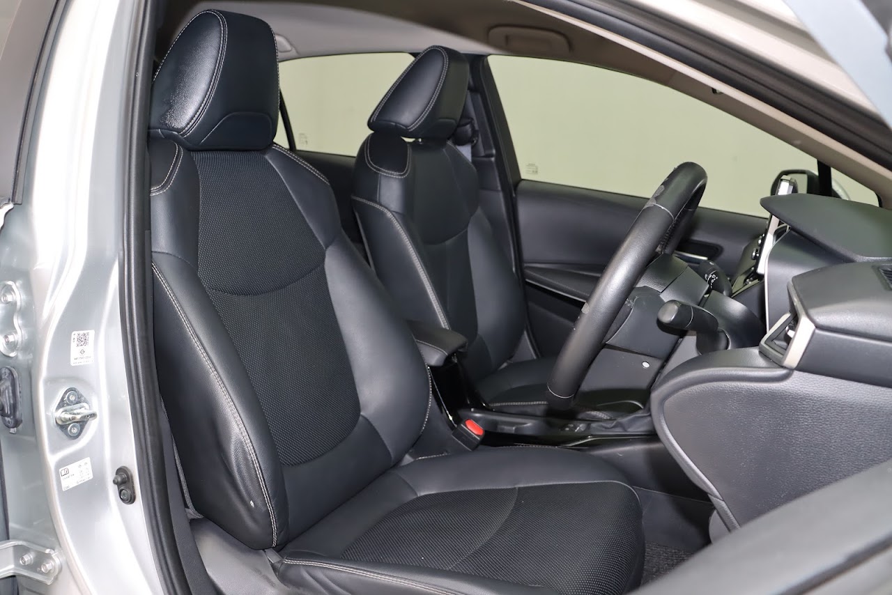 2022 Toyota Altis 1.8Hybrid Premium มือสอง สีบรอนซ์เงิน รูปที่ 11