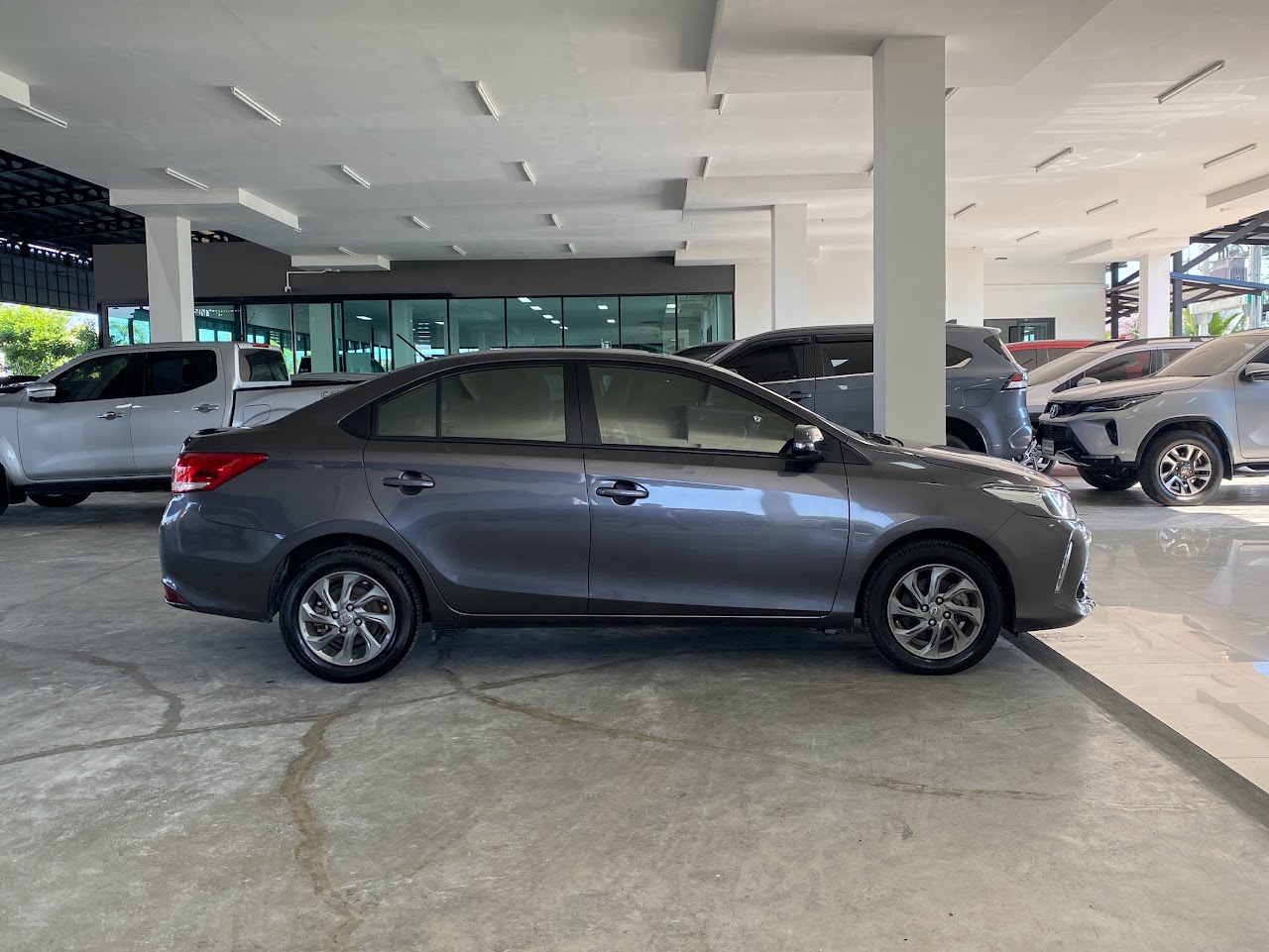 2022 Toyota Vios 1.5MID รูปที่ 4