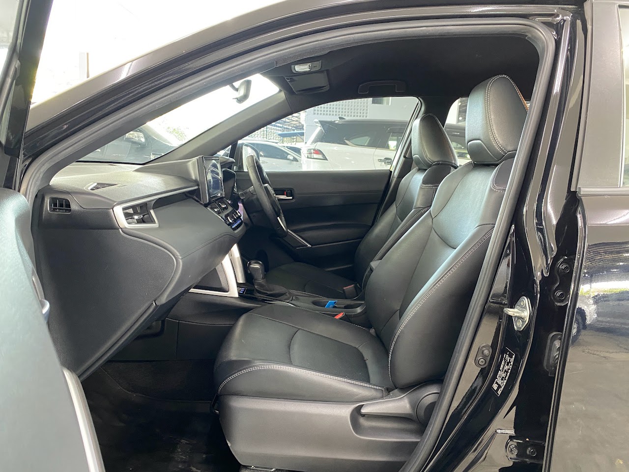 2022 Toyota Corolla Cross 1.8Hybrid Smart รูปที่ 13