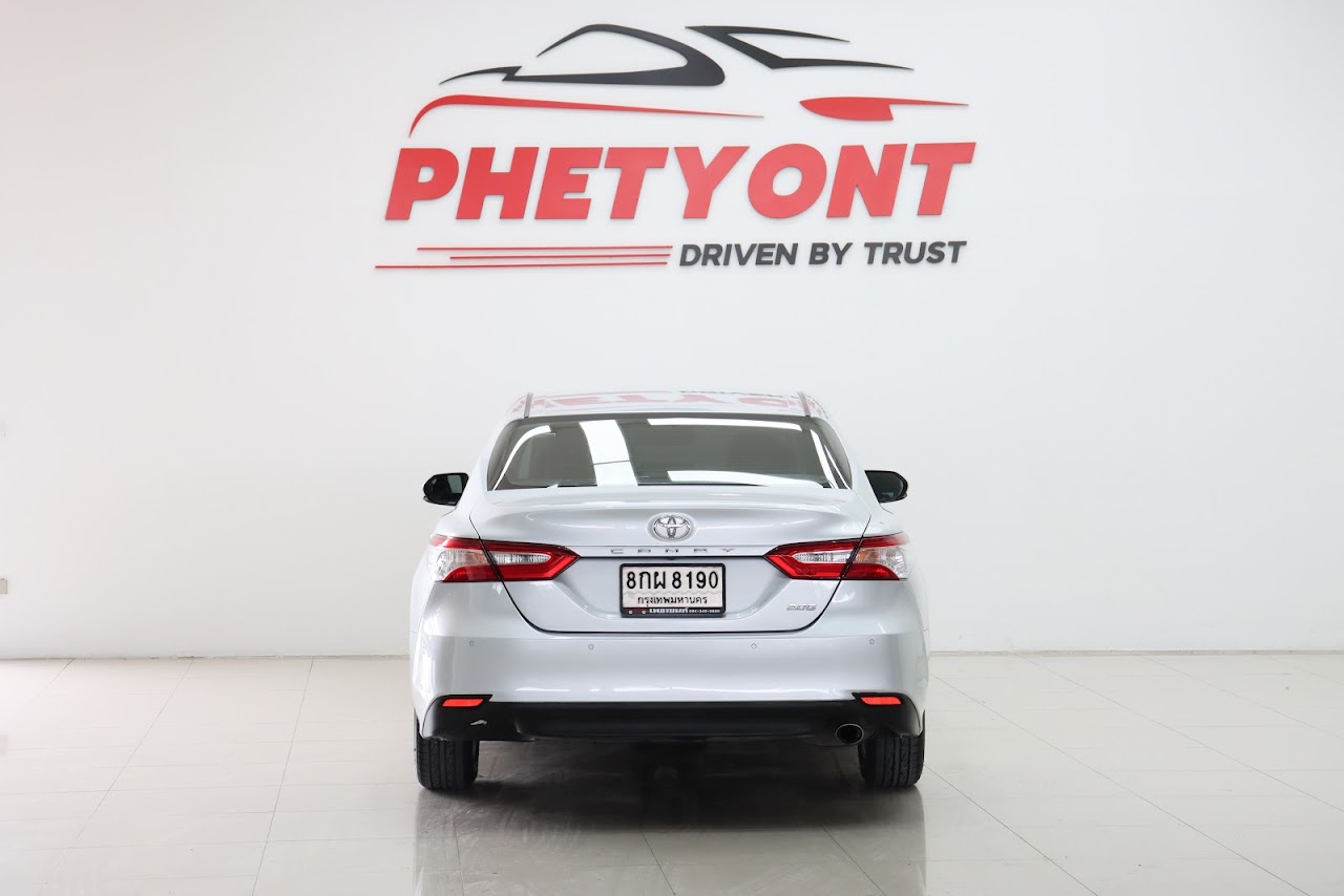 2019 Toyota Camry 2.0G