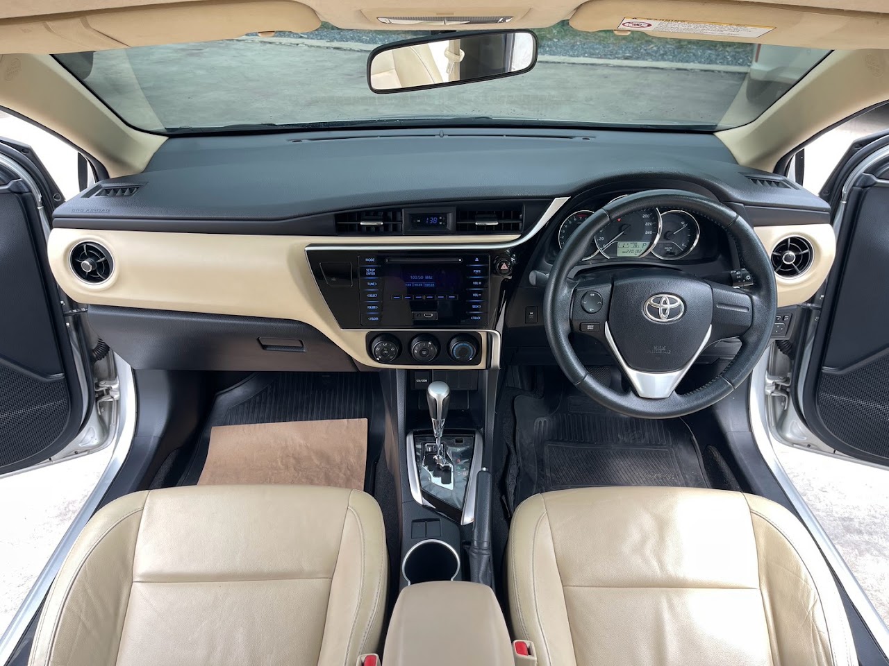 2018 Toyota Altis 1.6G รูปที่ 17