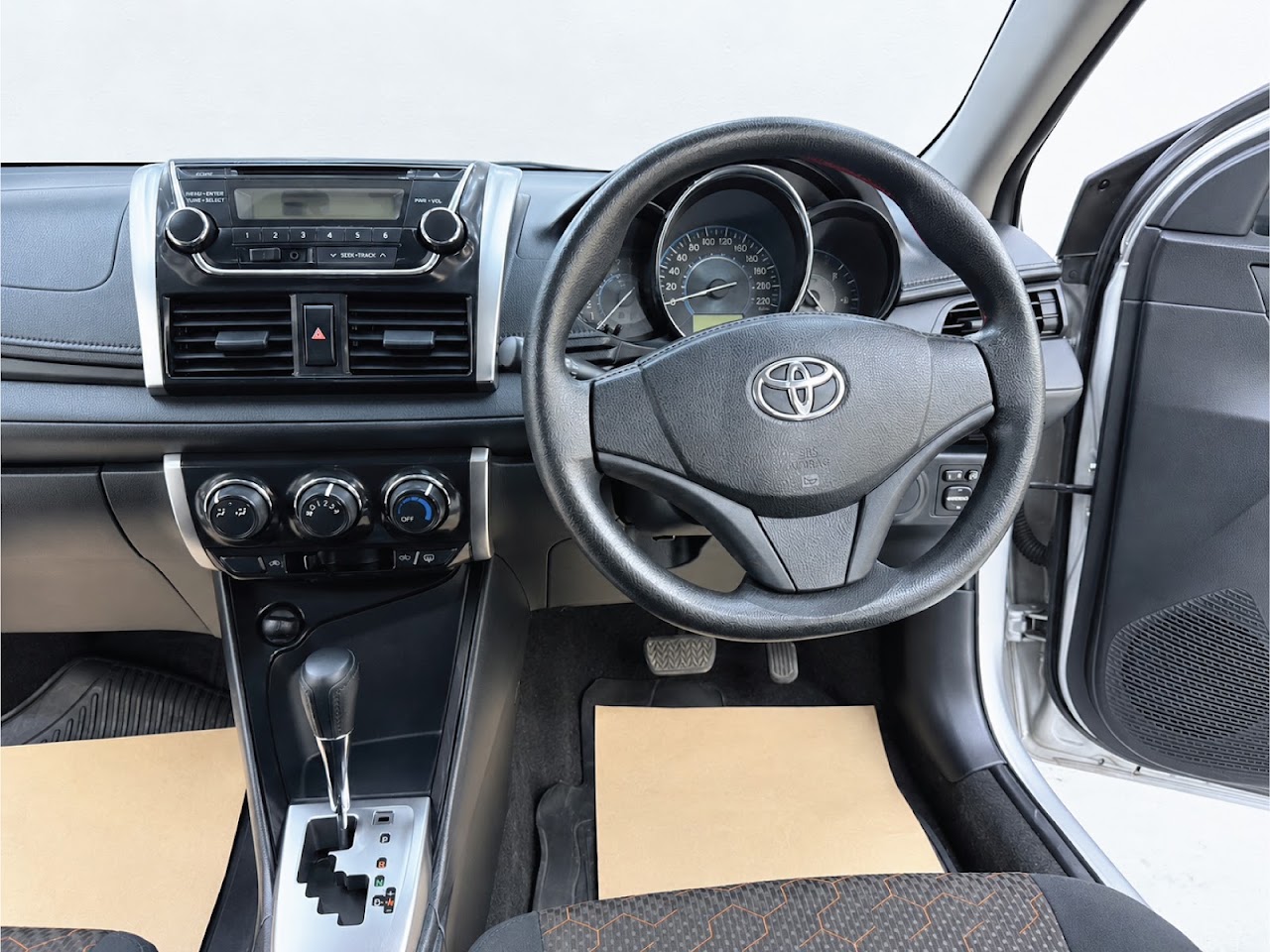2021 Toyota Vios 1.5Entry รูปที่ 3