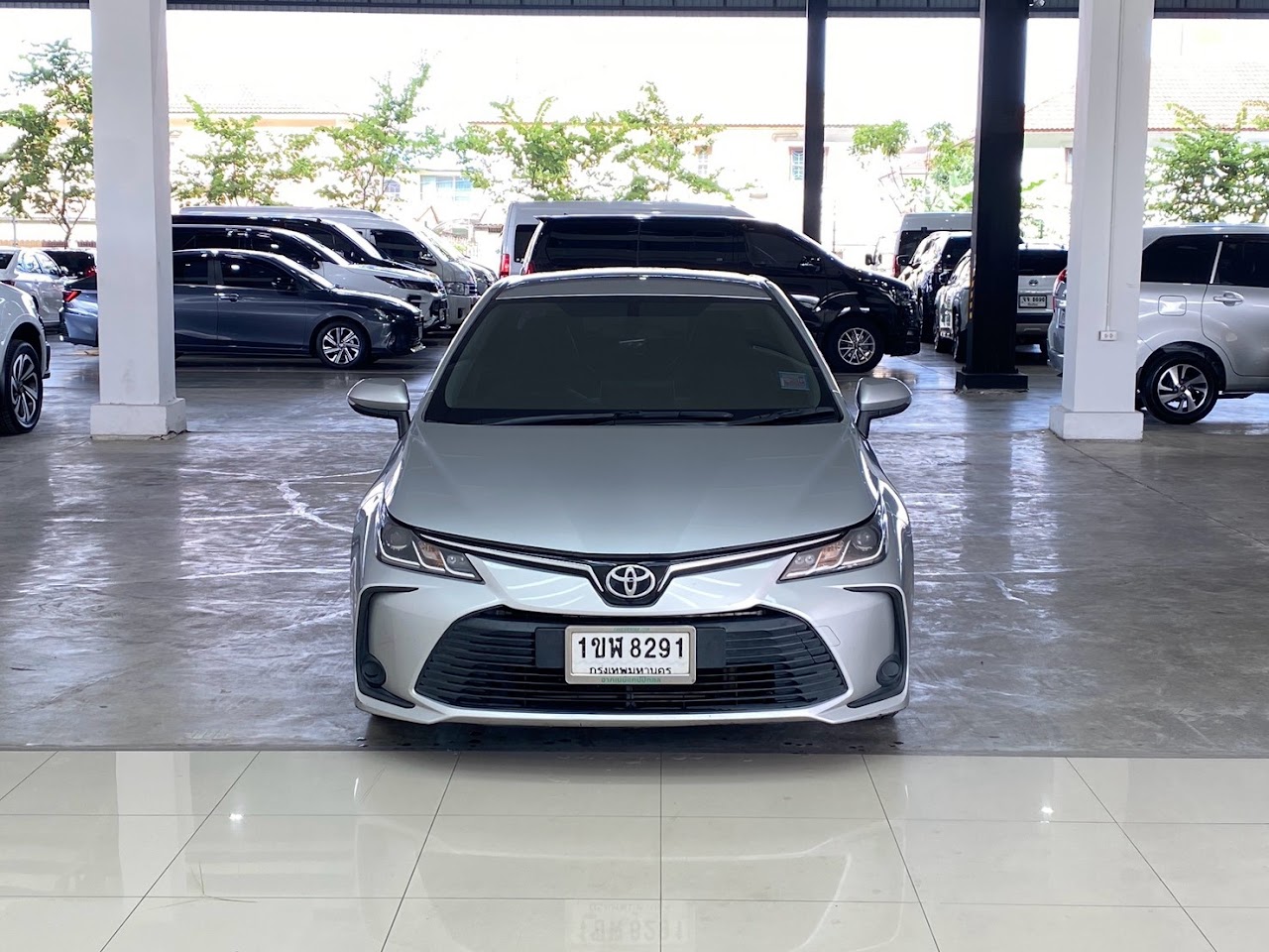 2021 Toyota Altis 1.6G มือสอง สีบรอนซ์เงิน รูปที่ 2