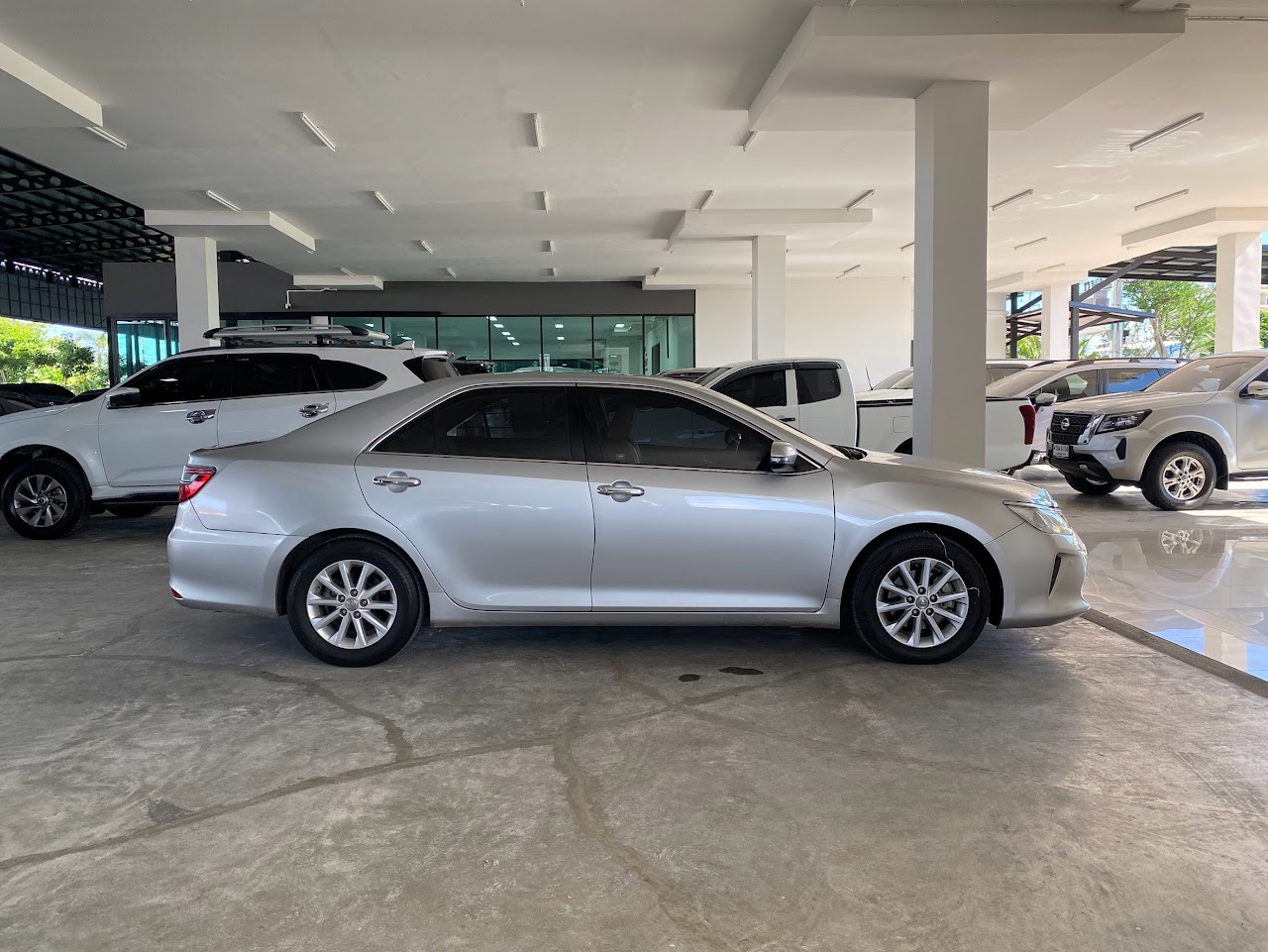 2017 Toyota Camry 2.0G รูปที่ 7