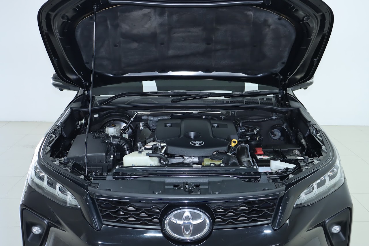 2021 Toyota Fortuner 2.4 Legender 4WD รูปที่ 8