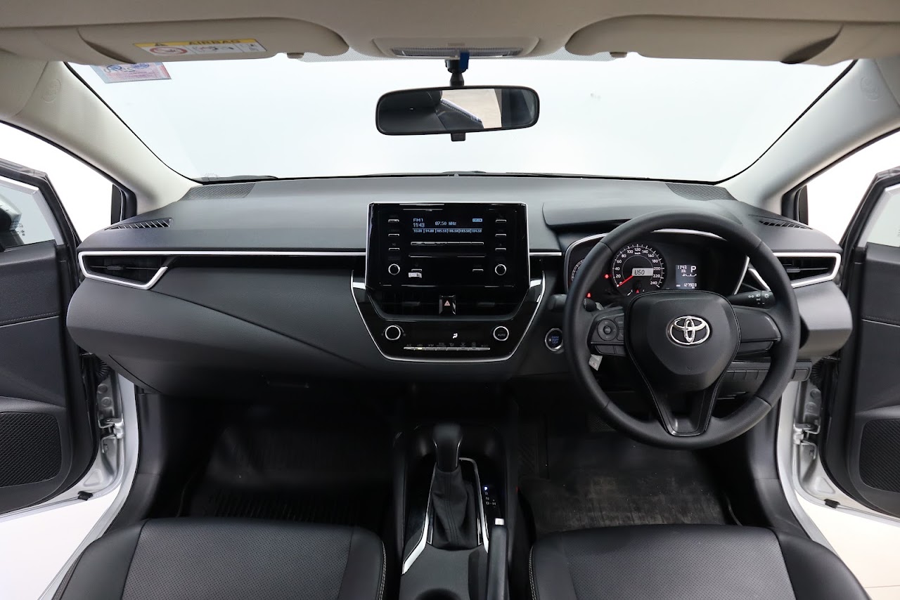 2021 Toyota Altis 1.6G มือสอง สีบรอนซ์เงิน รูปที่ 7