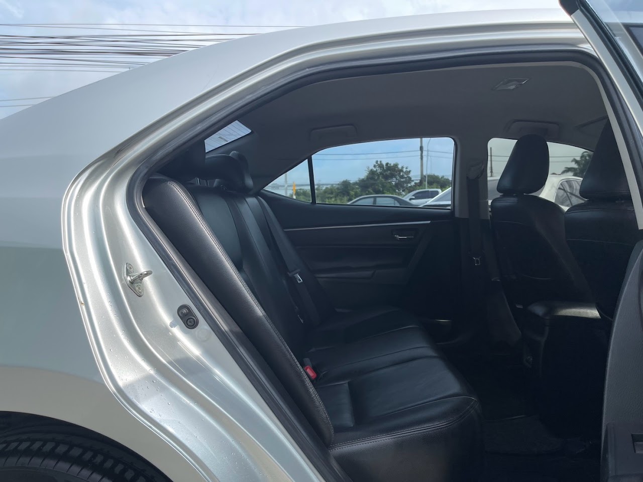 2018 Toyota Altis 1.8E รูปที่ 14