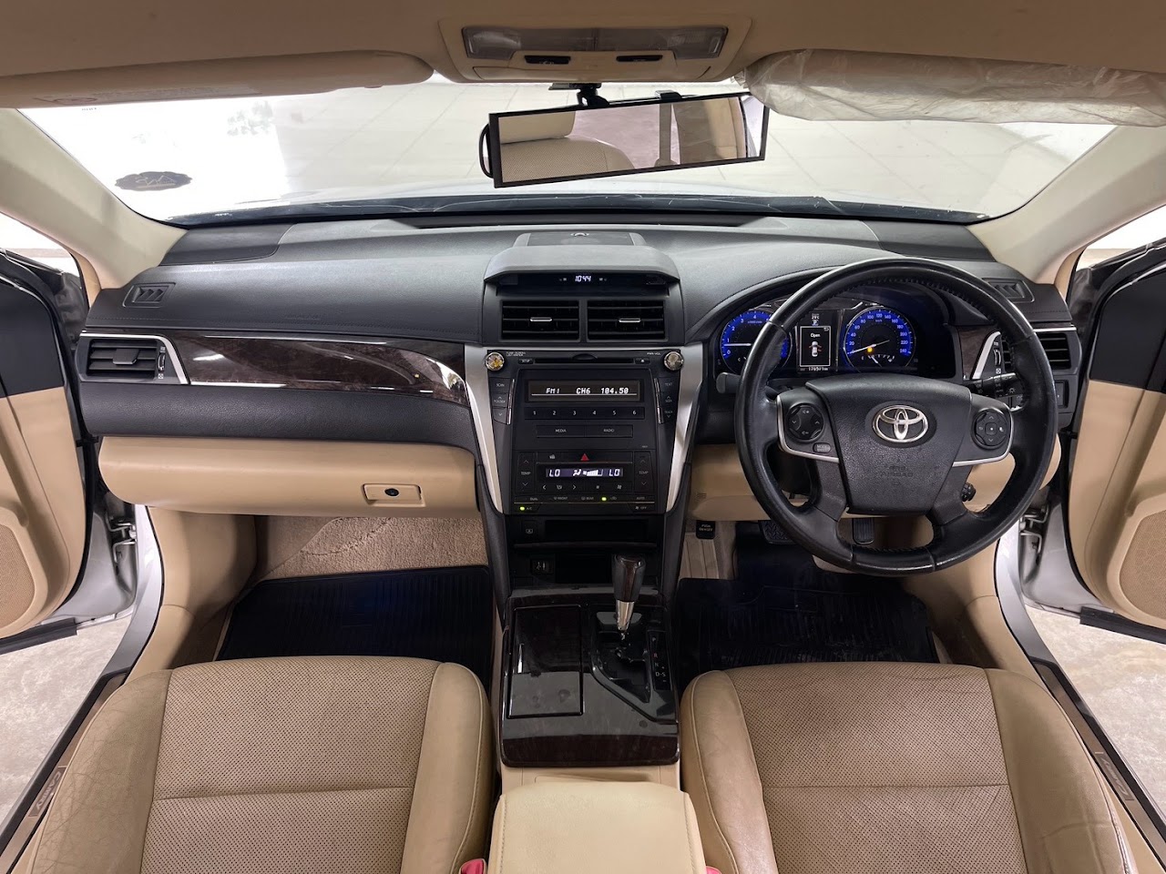 2015 Toyota Camry 2.0G รูปที่ 18