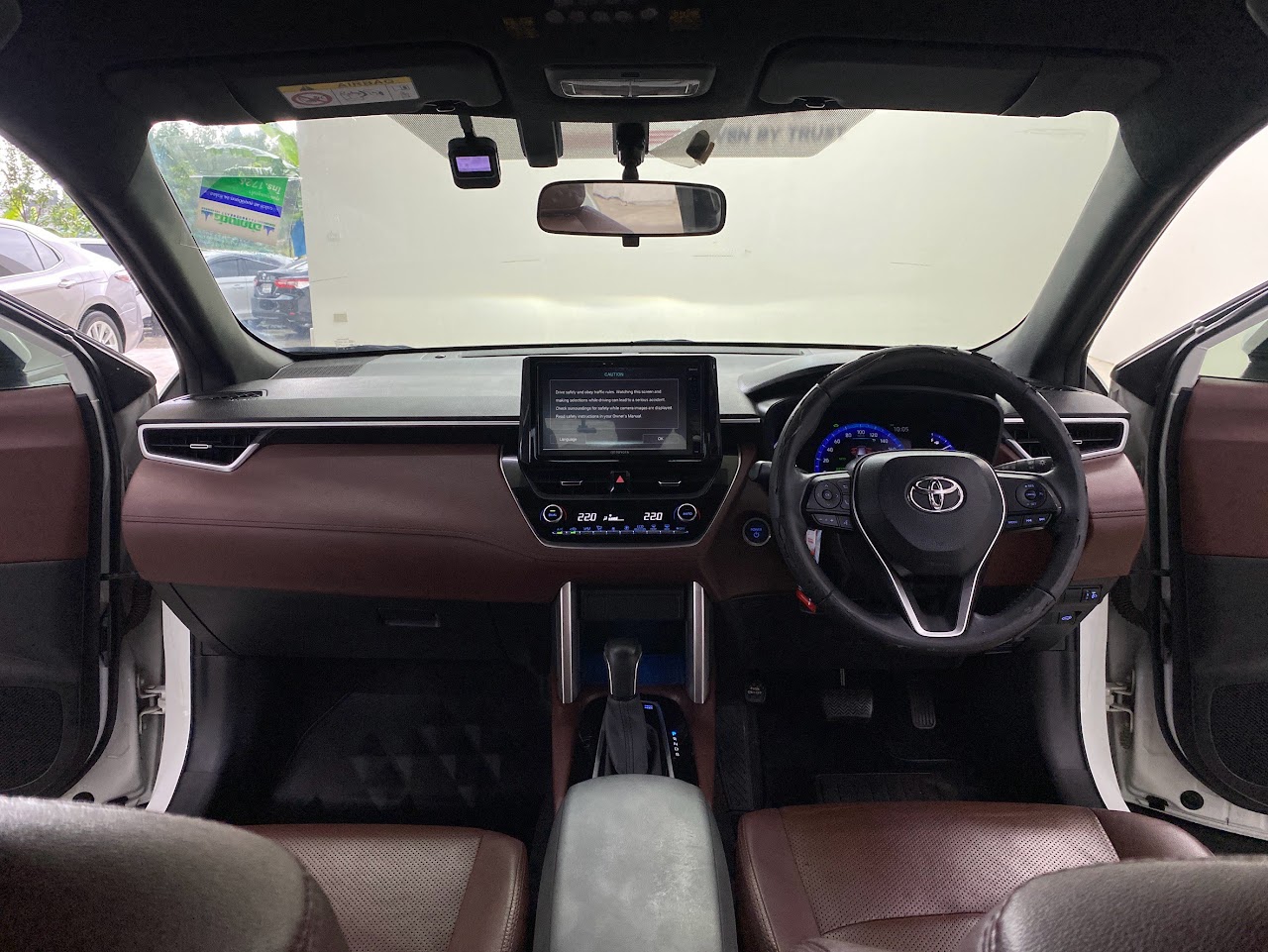 2020 Toyota Corolla Cross 1.8Hybrid Premium รูปที่ 17