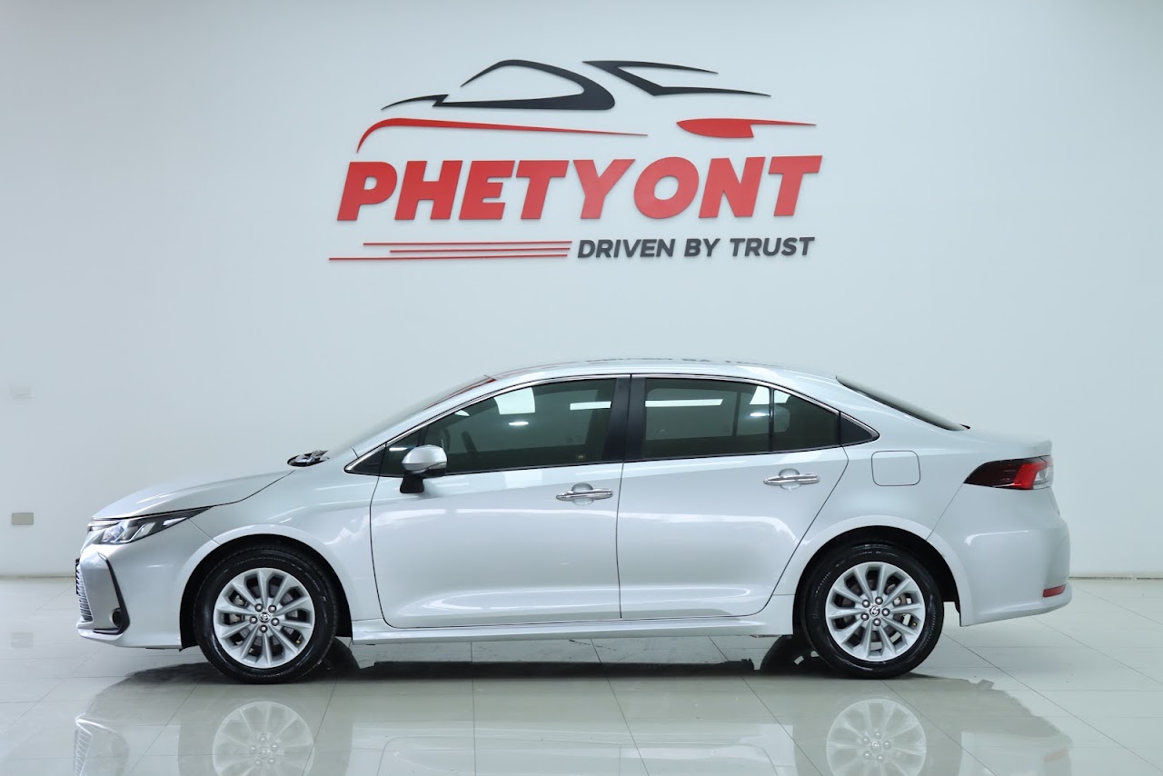 2020 Toyota Altis 1.6G มือสอง สีบรอนซ์เงิน รูปที่ 13