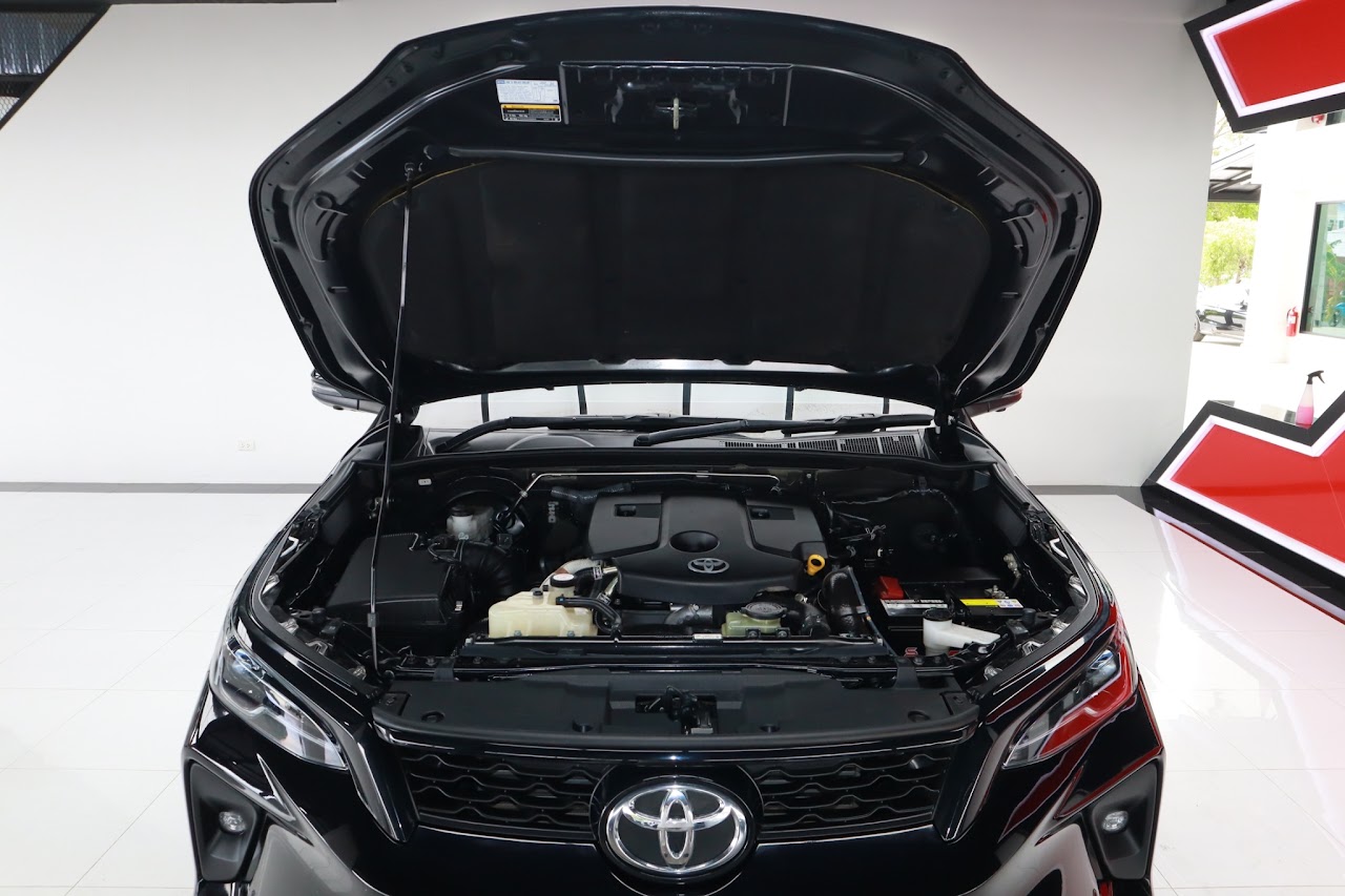 2022 Toyota Fortuner Leader 2.4V 2WD รูปที่ 2