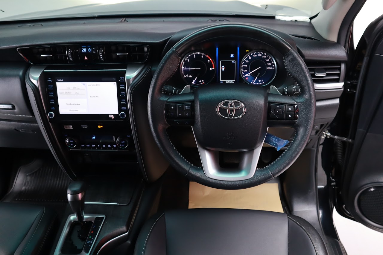 2022 Toyota Fortuner Leader 2.4V 2WD รูปที่ 5