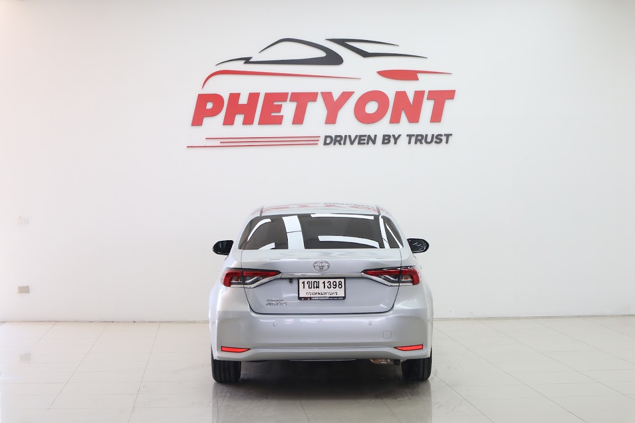 2021 Toyota Altis 1.6G มือสอง สีบรอนซ์เงิน รูปที่ 3