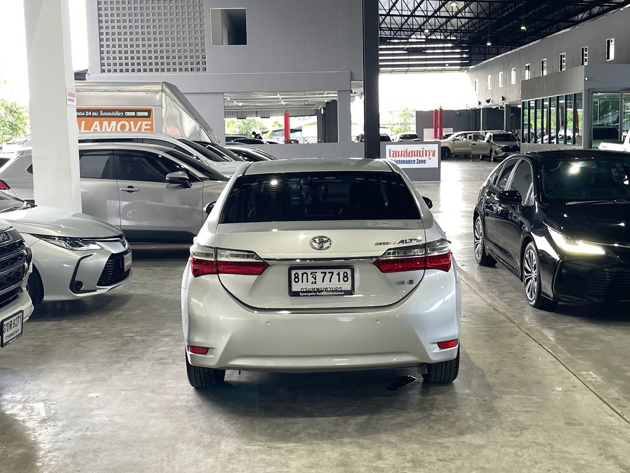 2019 Toyota Altis 1.8E รูปที่ 8