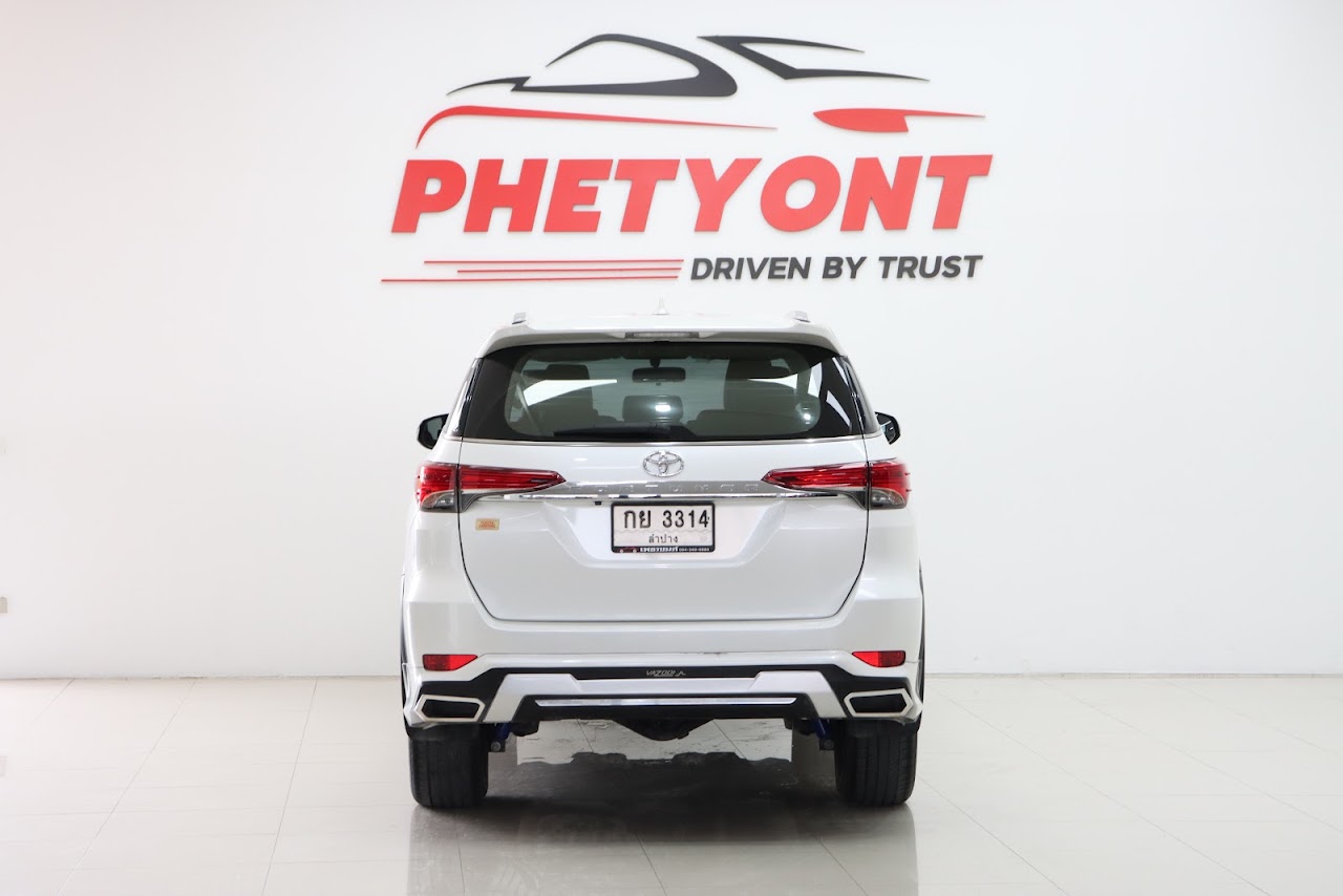 2019 Toyota Fortuner 2.4V 2WD รูปที่ 2