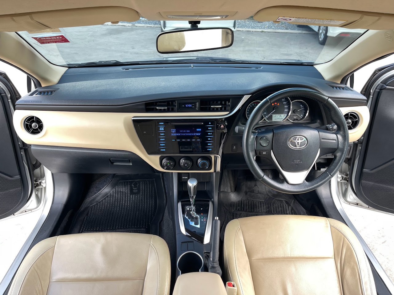 2018 Toyota Altis 1.6G รูปที่ 17