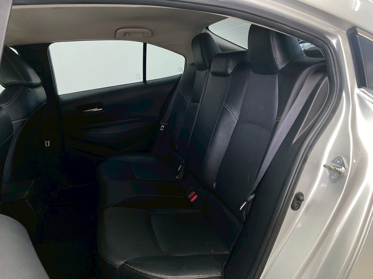 2021 Toyota Altis 1.6G มือสอง สีบรอนซ์เงิน รูปที่ 8