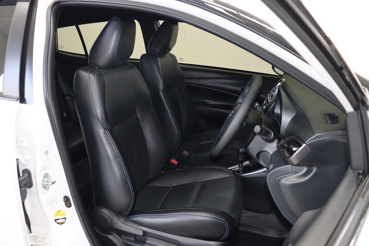 2021 Toyota Yaris 1.2Sport Premium Black roof รูปที่ 11