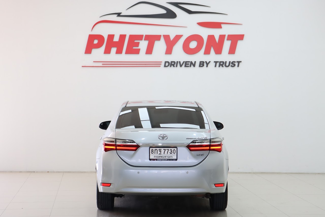 2018 Toyota Altis 1.8E รูปที่ 3