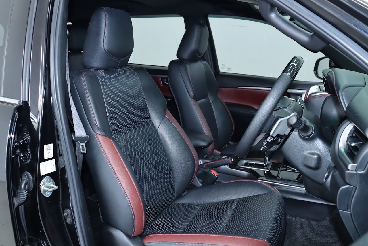 2021 Toyota Fortuner 2.4 Legender 4WD รูปที่ 10
