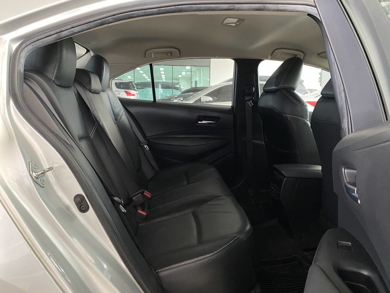2021 Toyota Altis 1.6G มือสอง สีบรอนซ์เงิน รูปที่ 14
