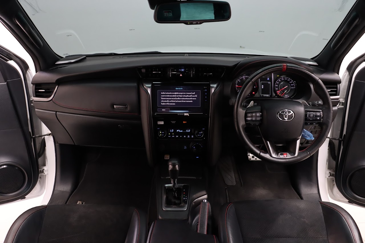 2023 Toyota Fortuner 2.8GR Sport 4WD Black-Top รูปที่ 6