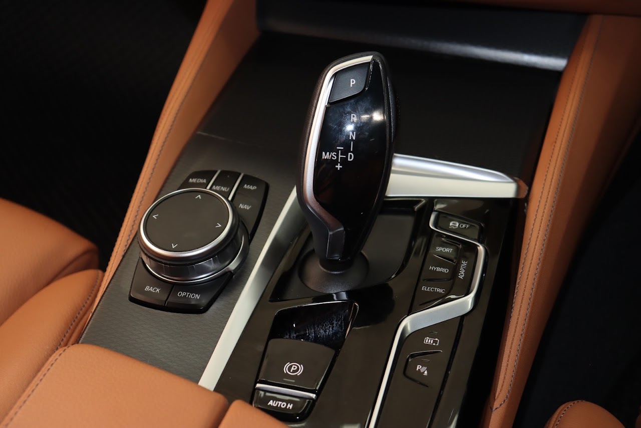 2023 BMW 5 Series 530e 2.0 M SPORT มือสอง สีขาว รูปที่ 9