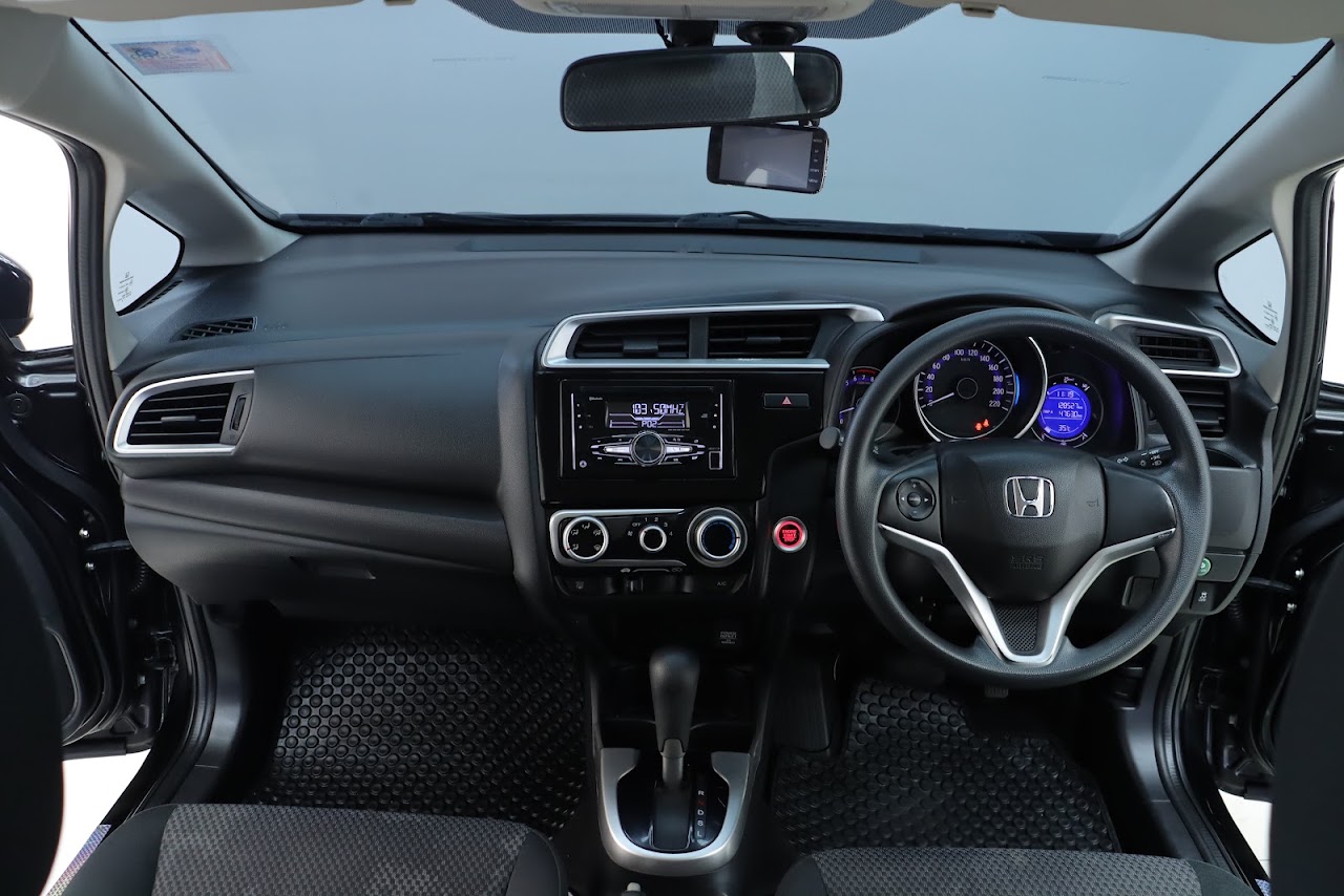 2018 Honda Jazz 1.5V รูปที่ 7