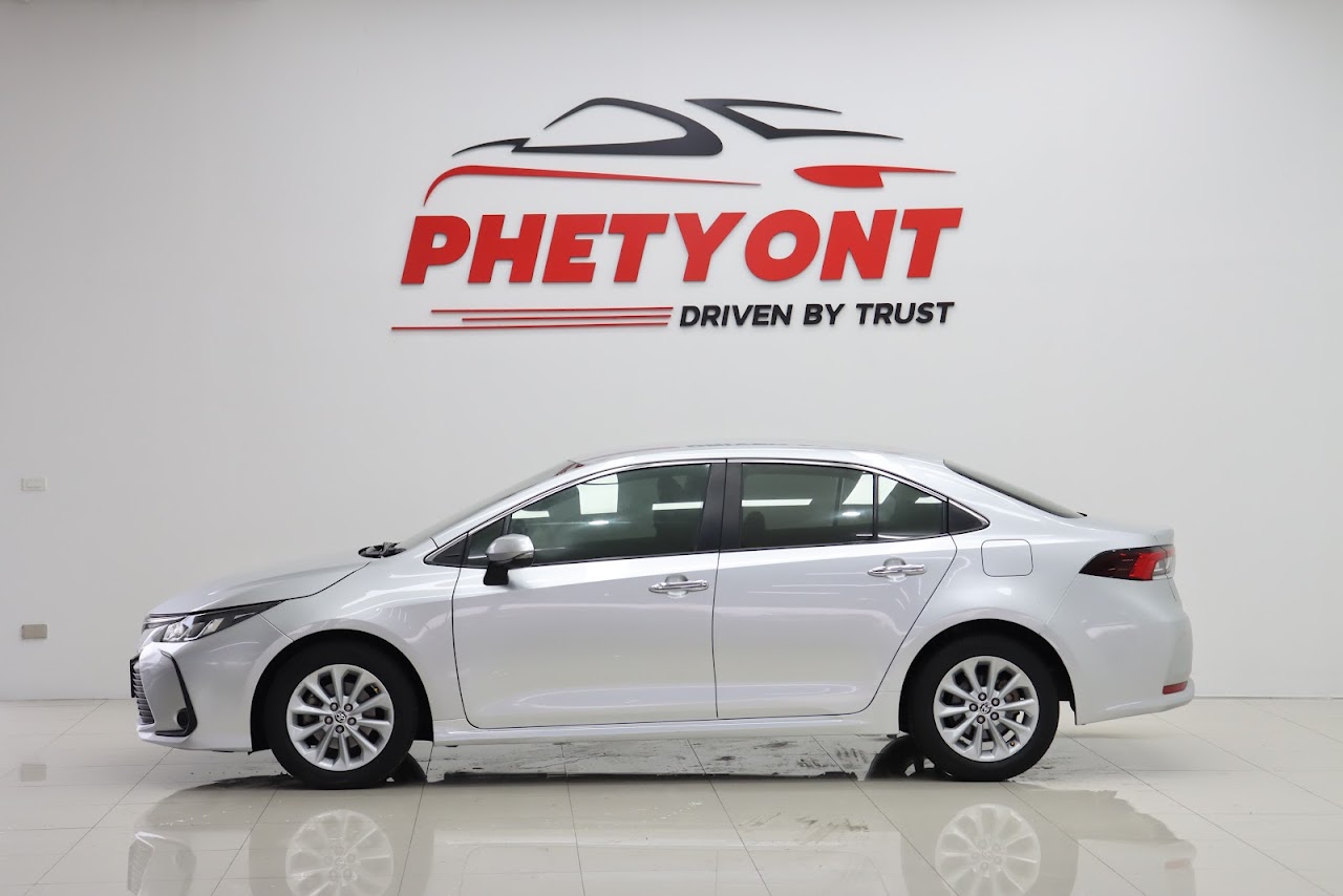 2021 Toyota Altis 1.6G มือสอง สีบรอนซ์เงิน รูปที่ 13