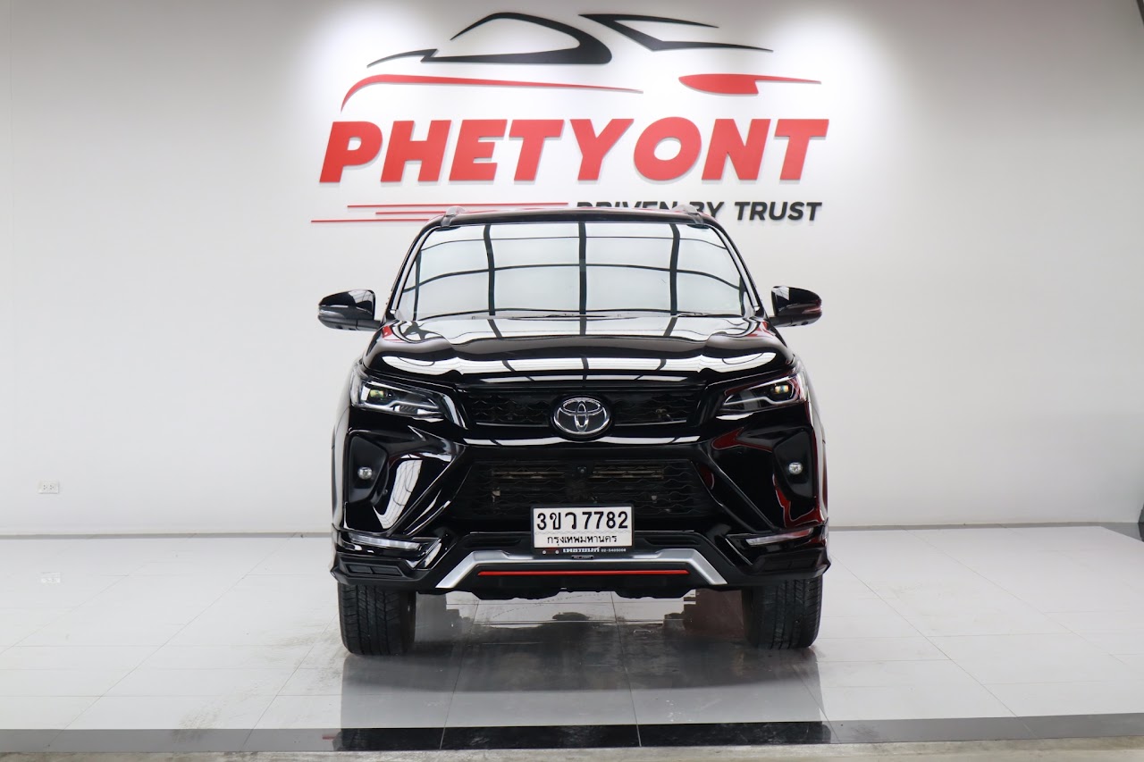 2022 Toyota Fortuner Leader 2.4V 2WD