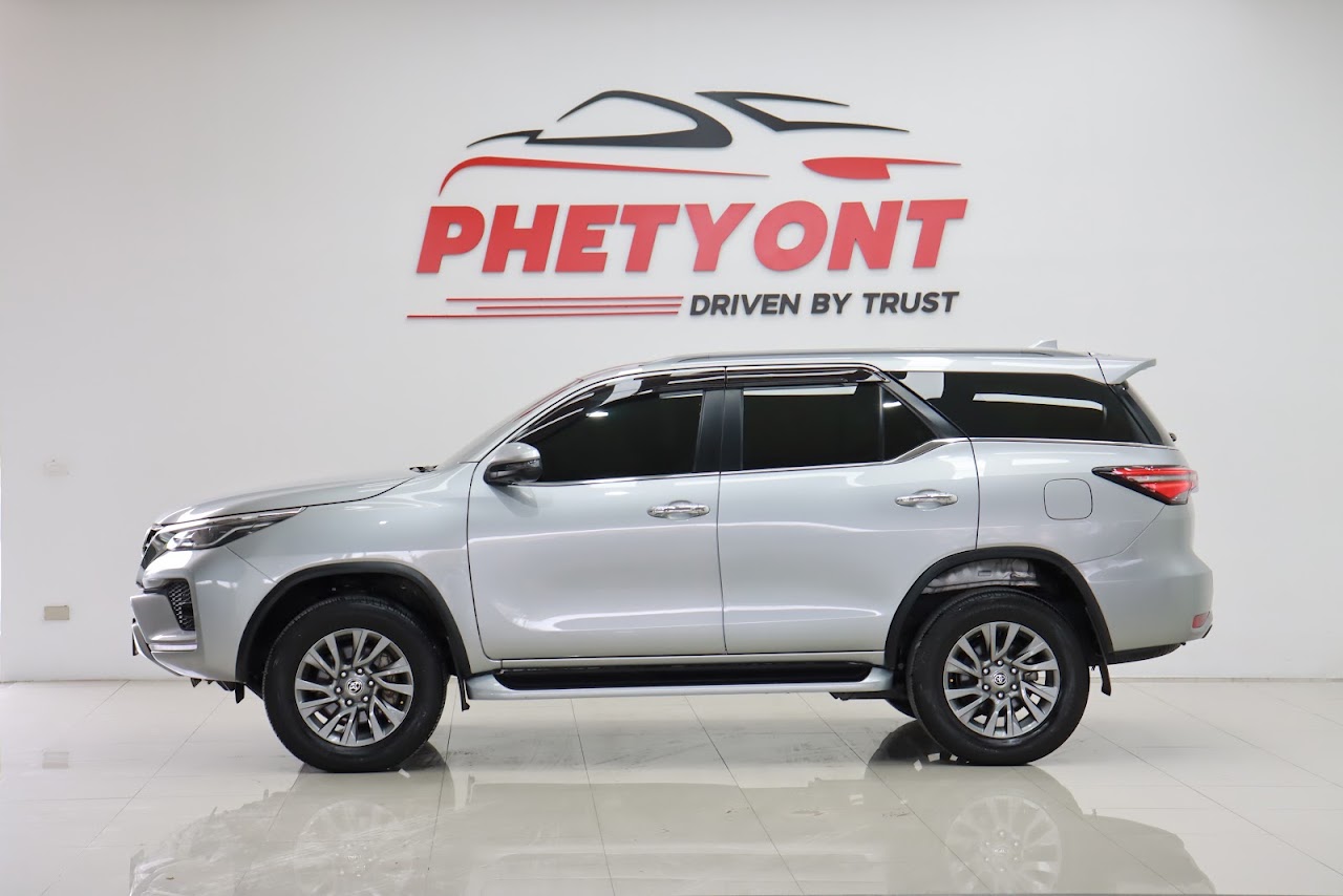 2022 Toyota Fortuner 2.4V 2WD MNC รูปที่ 13
