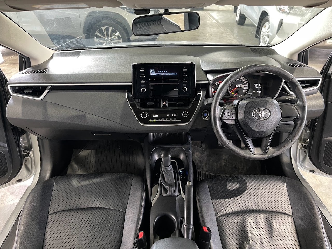 2020 Toyota Altis 1.6G มือสอง สีบรอนซ์เงิน รูปที่ 17