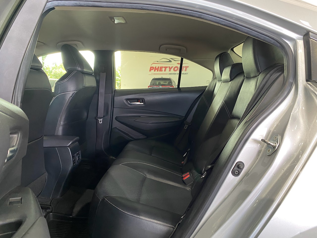 2022 Toyota Altis 1.6G มือสอง สีบรอนซ์เงิน รูปที่ 14