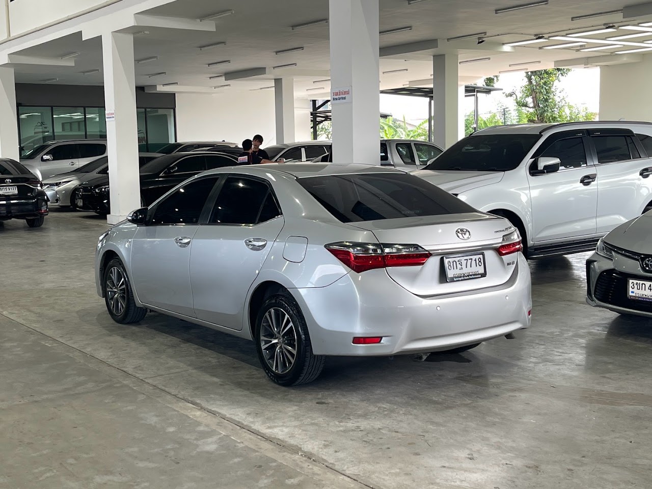 2019 Toyota Altis 1.8E รูปที่ 6